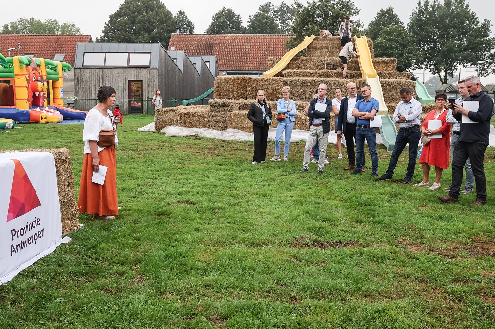 Dag van de Landbouw tussen de kippen